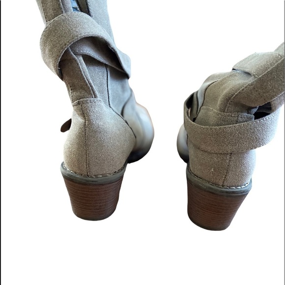 𝅺CATHY Jean Tan Boots 8 - Picture 4 of 6